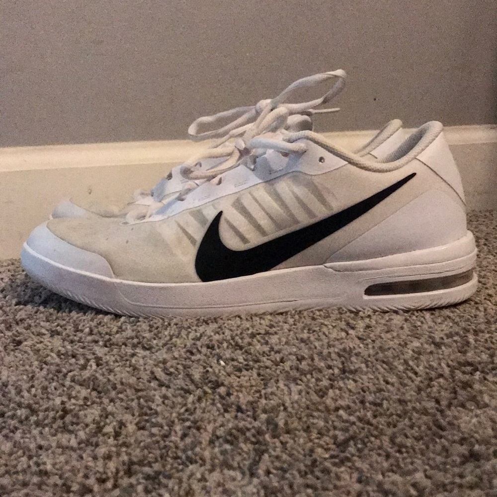 Mens Size 12 White Nike Shoes